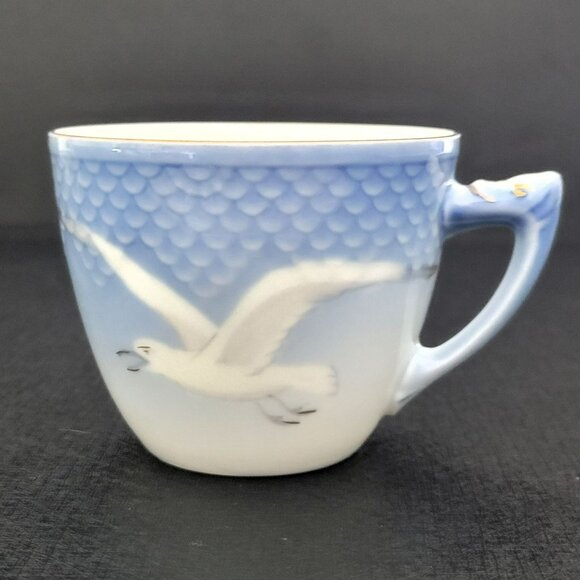 Vintage Bing & Grondahl Seagull Flat Cup Set Coastal Blue White Ombre Gold Trim - Picture 3 of 10